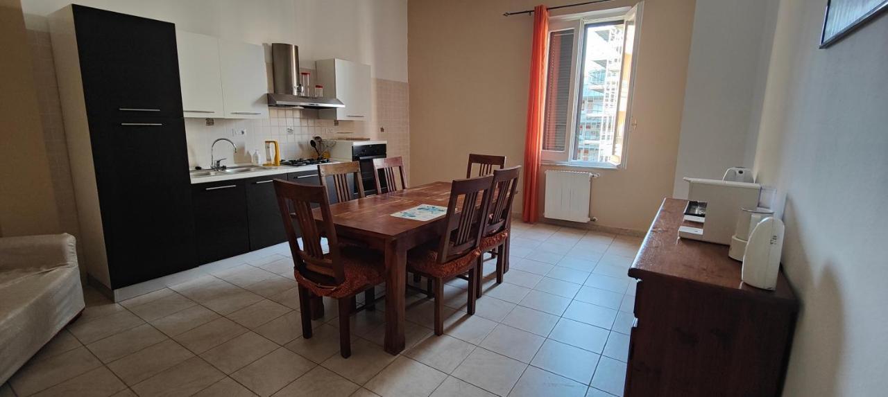 Guest House Italy 21 -Affittacamere ساساري المظهر الخارجي الصورة
